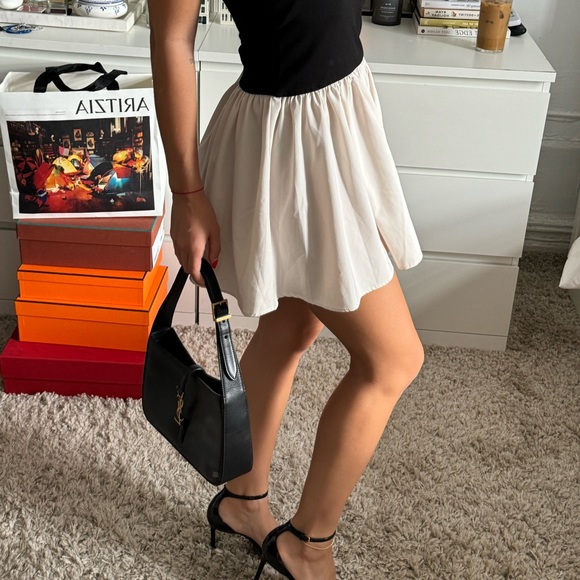 BLACK & CREAM RUFFLE DRESS - Picture 4 of 7